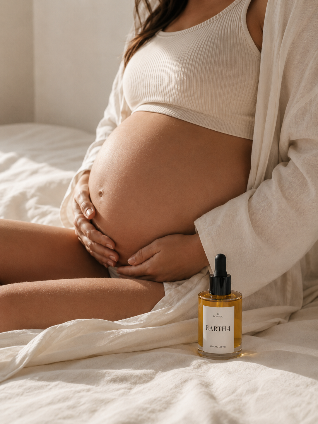 Body Oil During Pregnancy: What to Look For and What to Avoid